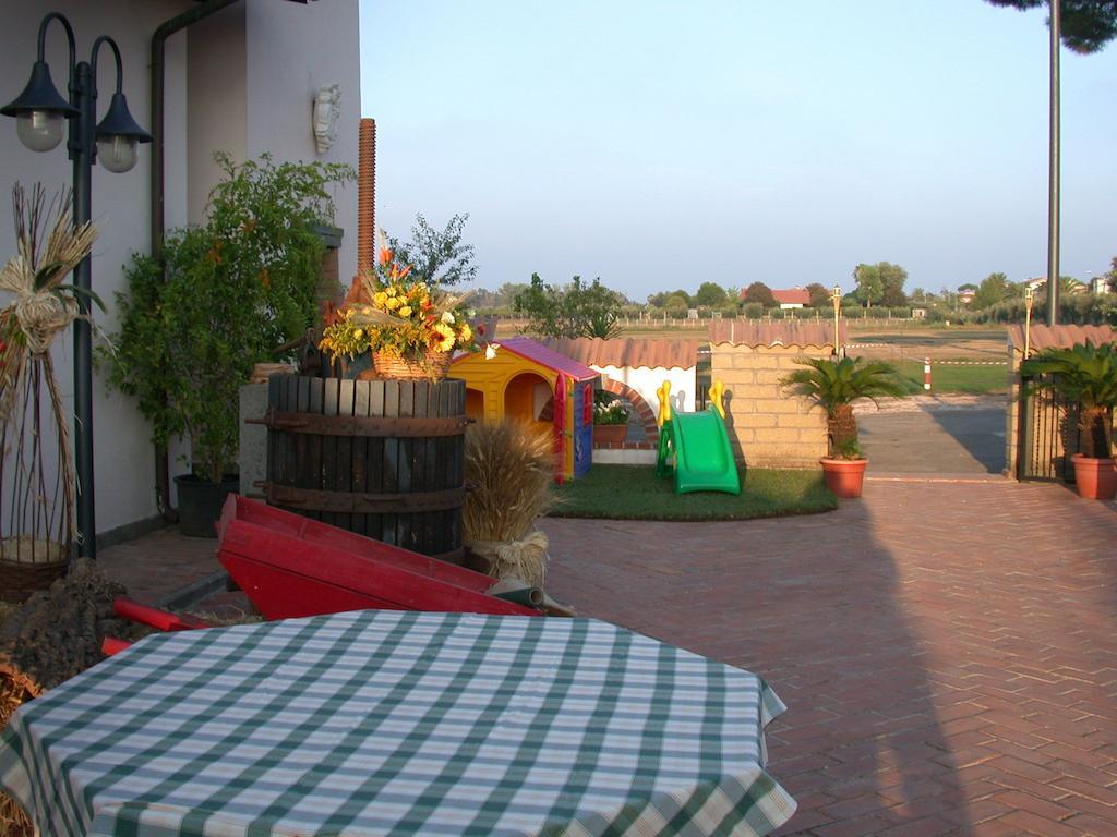 Agriturismo Torre Cristina Aprilia Bagian luar foto